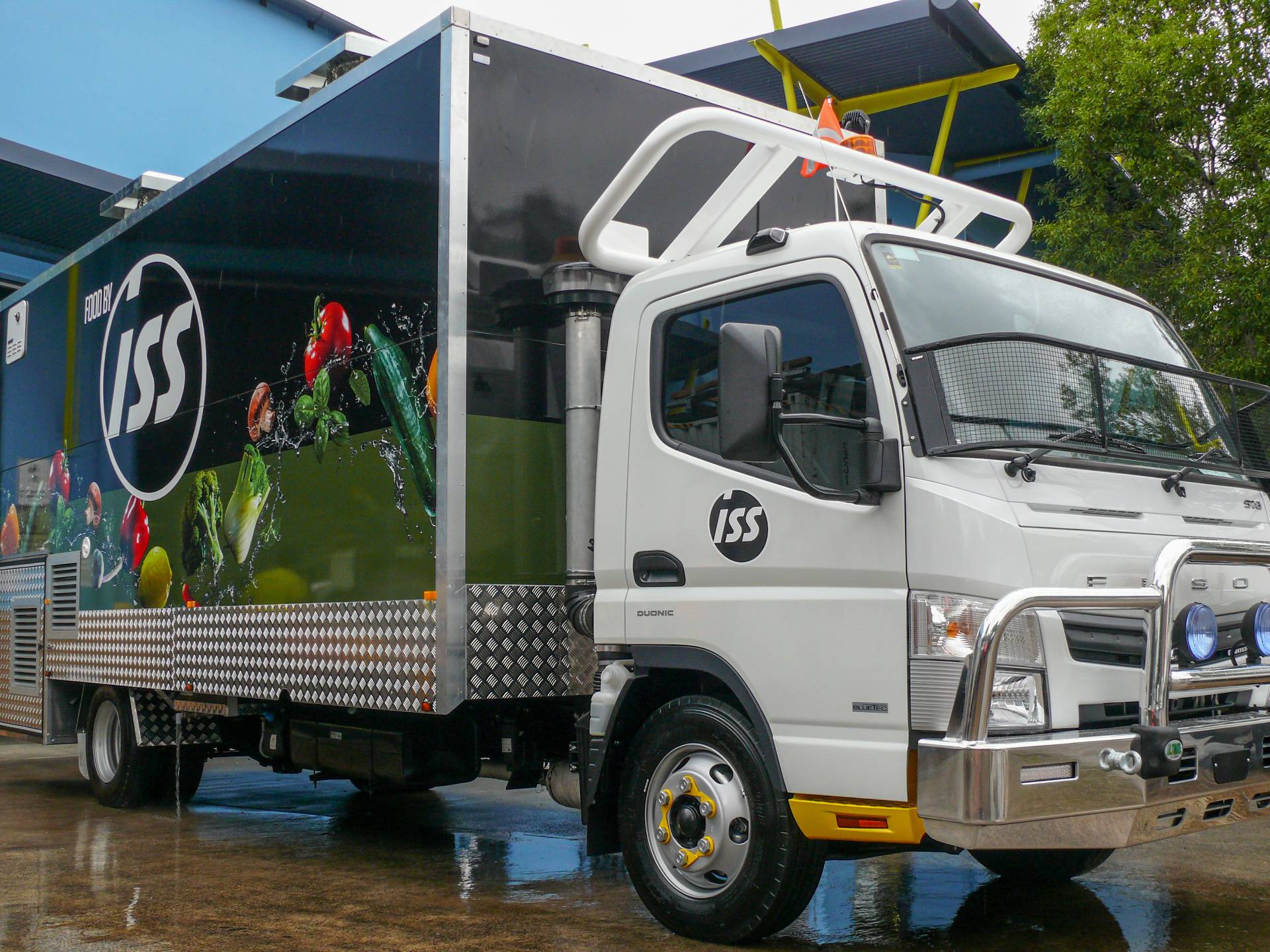 Bella Manufacturing Iss Food Truck 01