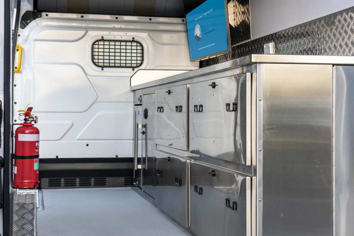 Bostik training van interior storage